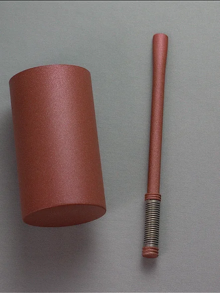Copo e bomba de tereré com pintura texturizada terracota